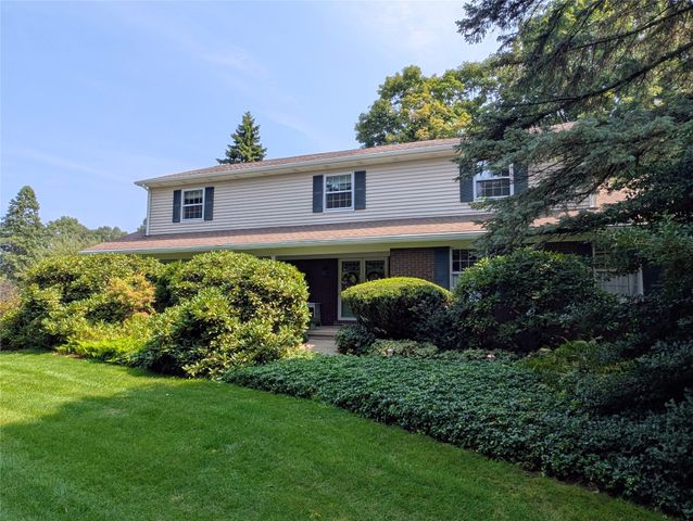 815 ELIZABETH Lane, Erie, PA 16505