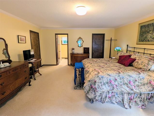 815 ELIZABETH Lane, Erie, PA 16505