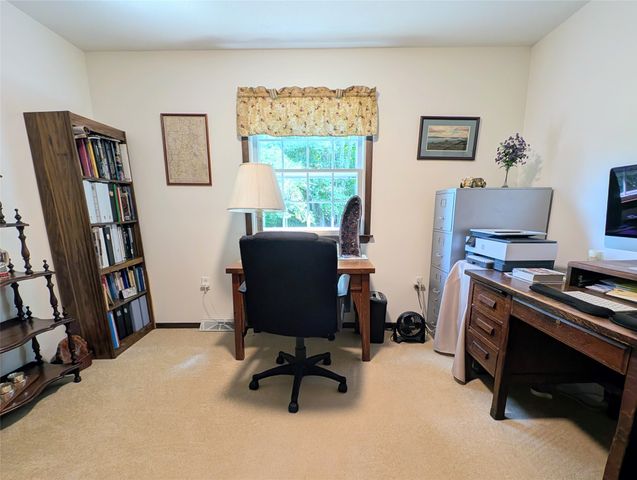 815 ELIZABETH Lane, Erie, PA 16505