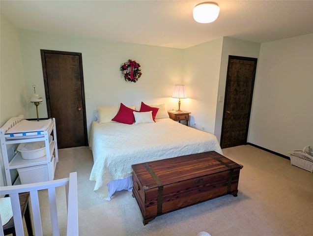 815 ELIZABETH Lane, Erie, PA 16505