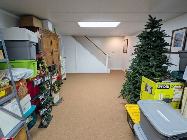 815 ELIZABETH Lane, Erie, PA 16505
