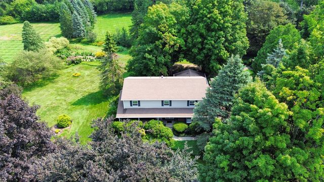 815 ELIZABETH Lane, Erie, PA 16505
