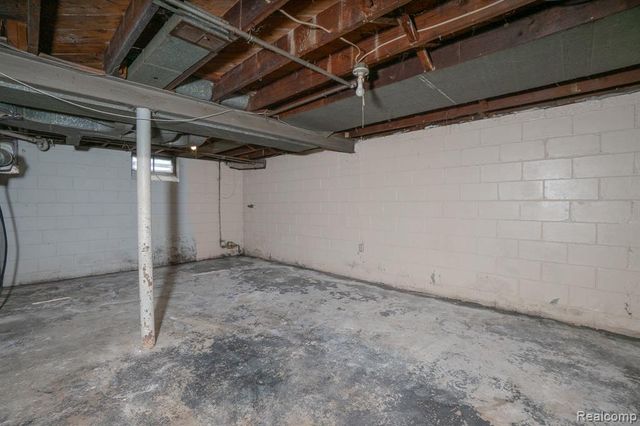 13150 Glenfield Street, Detroit, MI 48213
