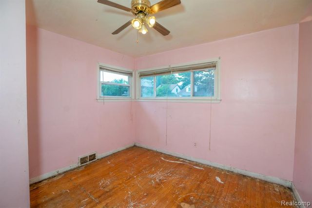 13150 Glenfield Street, Detroit, MI 48213
