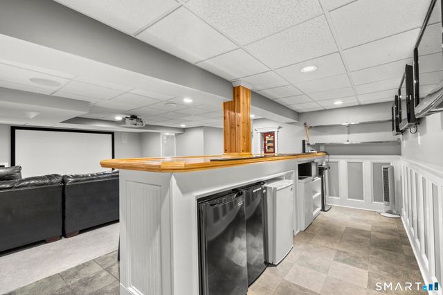 180 Tom Swamp Road, Hamden, CT 06518