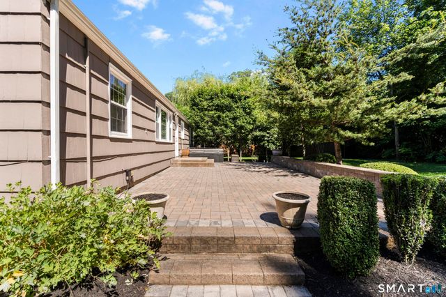 180 Tom Swamp Road, Hamden, CT 06518