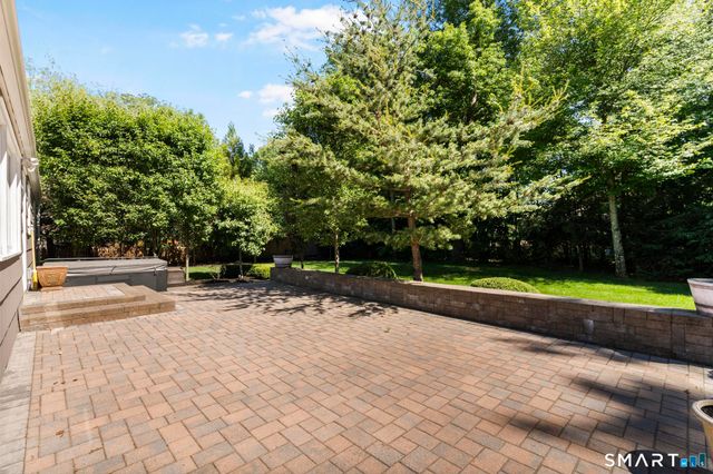180 Tom Swamp Road, Hamden, CT 06518