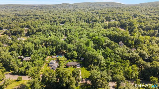 180 Tom Swamp Road, Hamden, CT 06518