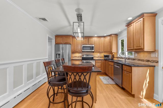 180 Tom Swamp Road, Hamden, CT 06518
