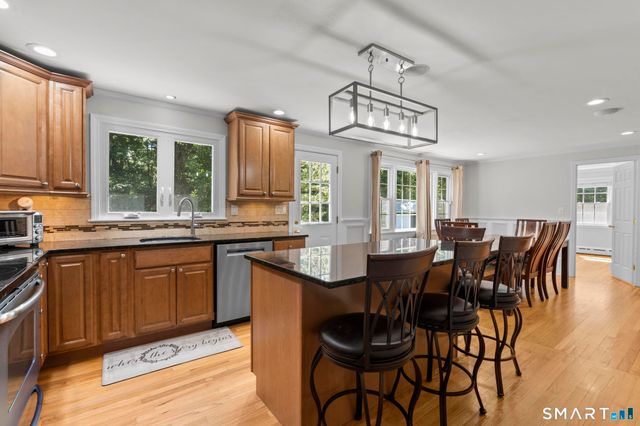 180 Tom Swamp Road, Hamden, CT 06518