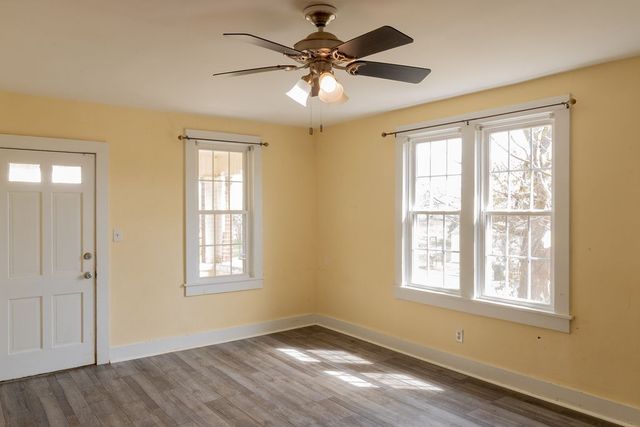 420 High St, Dickson, TN 37055