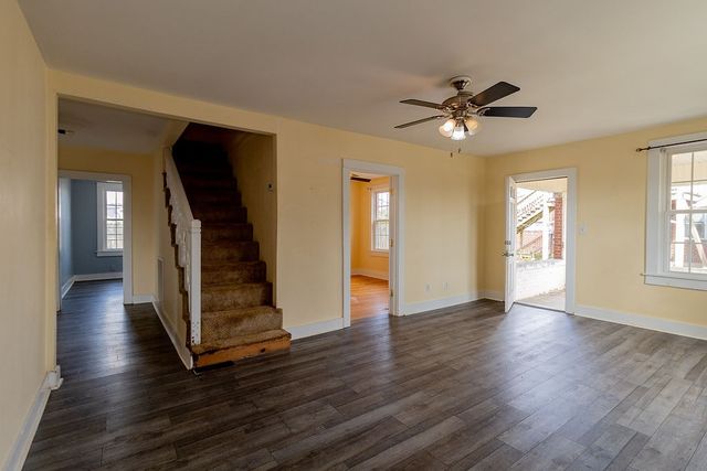 420 High St, Dickson, TN 37055