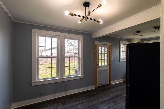 420 High St, Dickson, TN 37055