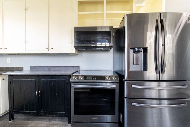 420 High St, Dickson, TN 37055