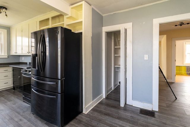 420 High St, Dickson, TN 37055