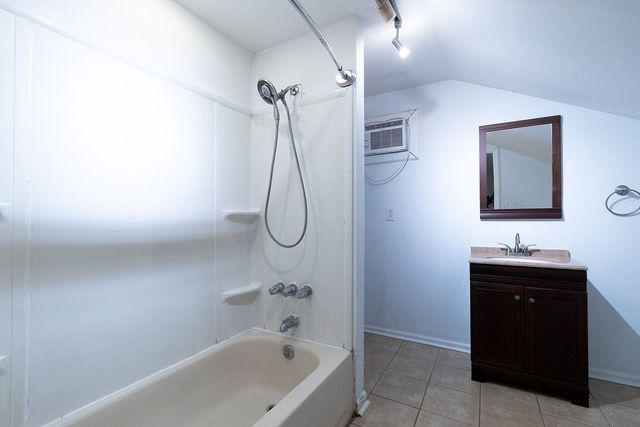 420 High St, Dickson, TN 37055