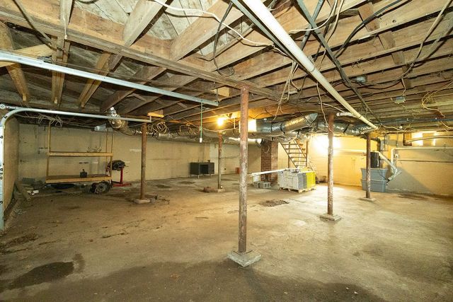 420 High St, Dickson, TN 37055