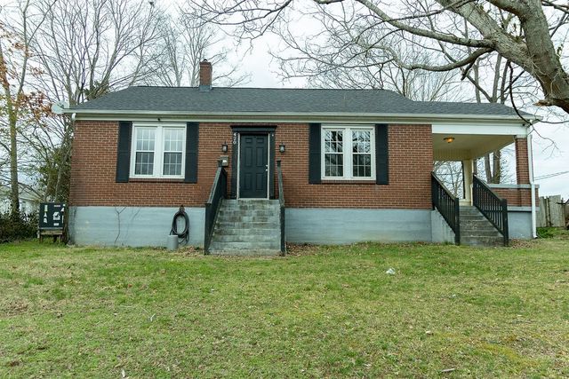 420 High St, Dickson, TN 37055