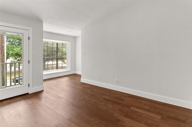 1911 Bering Drive, Houston, TX 77057