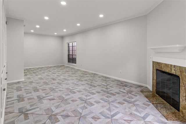 1911 Bering Drive, Houston, TX 77057