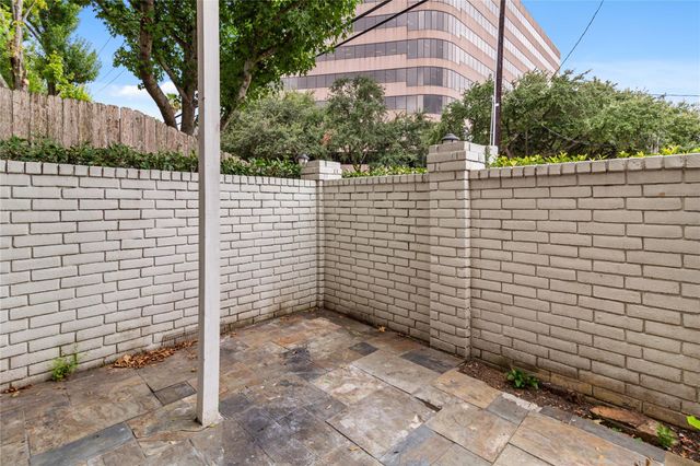 1911 Bering Drive, Houston, TX 77057