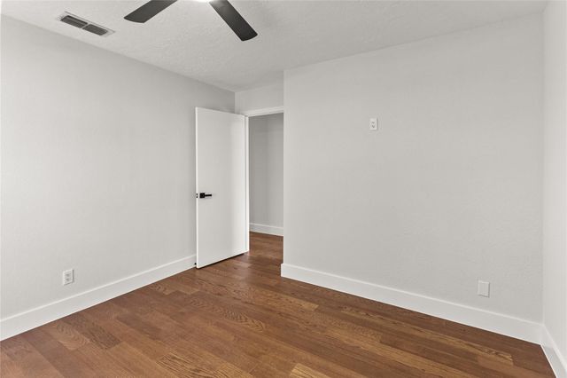 1911 Bering Drive, Houston, TX 77057