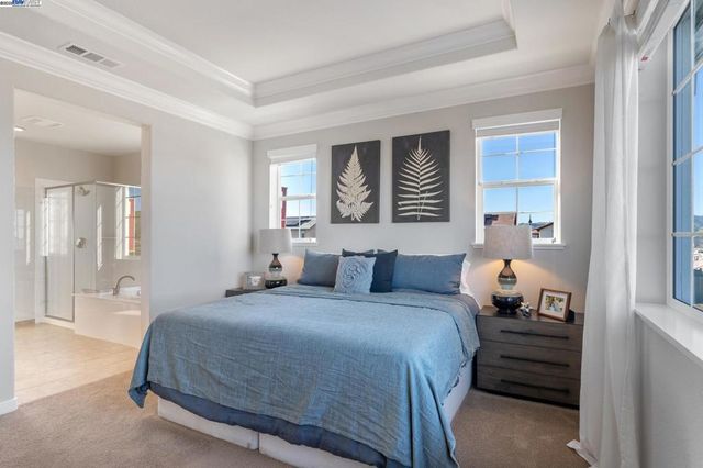 1481 Monument Ln, Fairfield, CA 94533