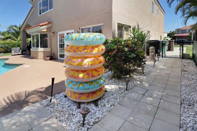 5731 NW 62nd Mnr, Parkland, FL 33067
