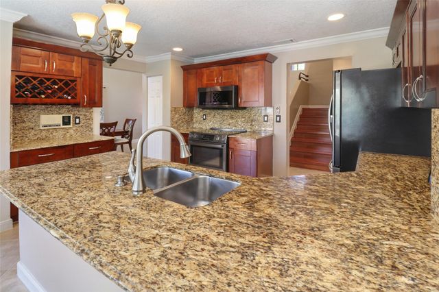 5731 NW 62nd Mnr, Parkland, FL 33067