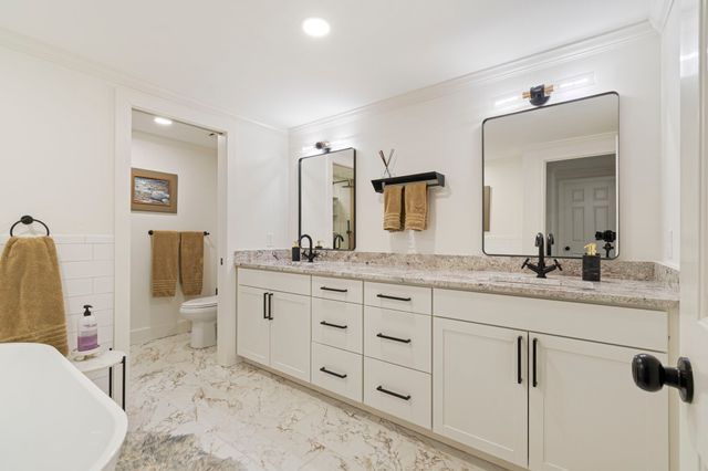 225 Hearthstone Manor Ln, Brentwood, TN 37027