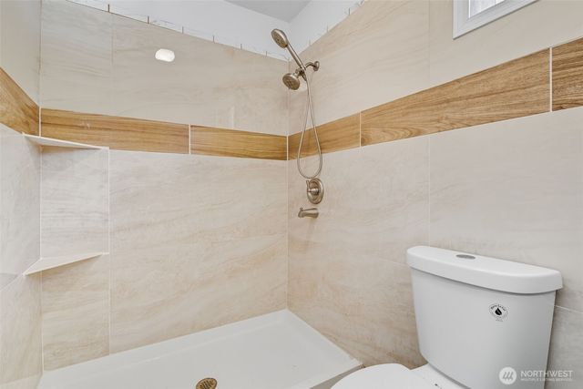 20310 NW Cedar Lane, Poulsbo, WA 98370