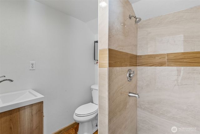 20310 NW Cedar Lane, Poulsbo, WA 98370