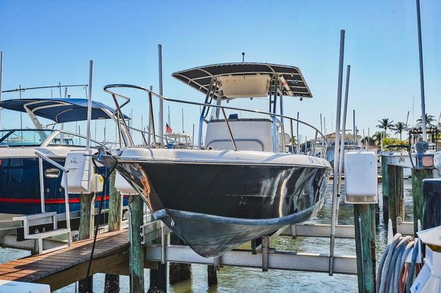 157 Yacht Club Way 306, Hypoluxo, FL 33462