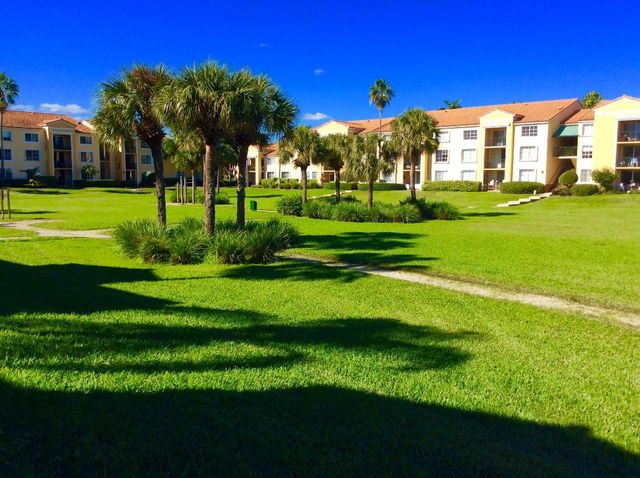 157 Yacht Club Way 306, Hypoluxo, FL 33462