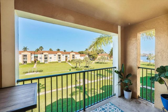 157 Yacht Club Way 306, Hypoluxo, FL 33462