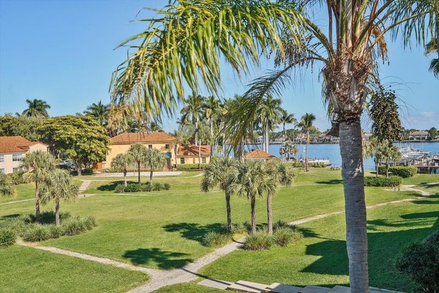 157 Yacht Club Way 306, Hypoluxo, FL 33462