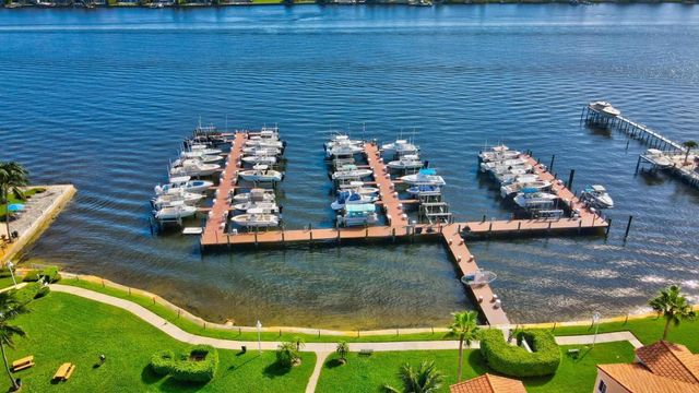 157 Yacht Club Way 306, Hypoluxo, FL 33462