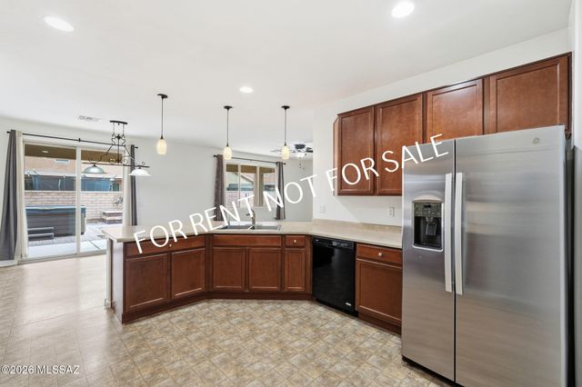 9535 S Crowley Brothers Drive, Tucson, AZ 85747