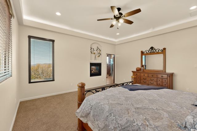 39 Nature Pointe Drive, Tijeras, NM 87059