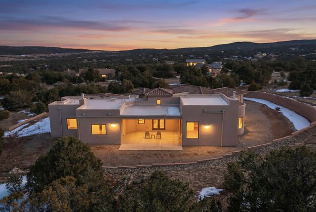 39 Nature Pointe Drive, Tijeras, NM 87059