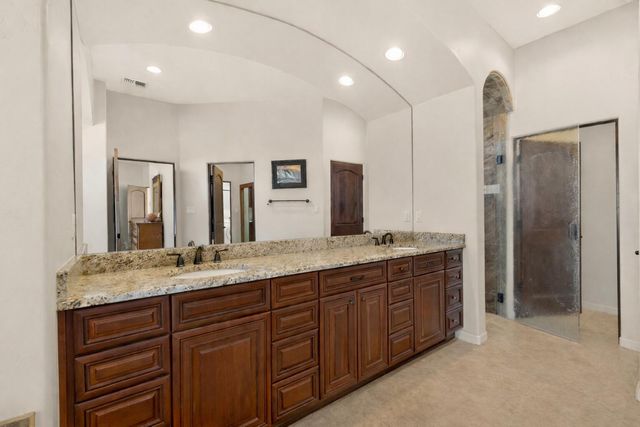 39 Nature Pointe Drive, Tijeras, NM 87059