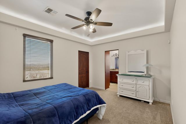 39 Nature Pointe Drive, Tijeras, NM 87059