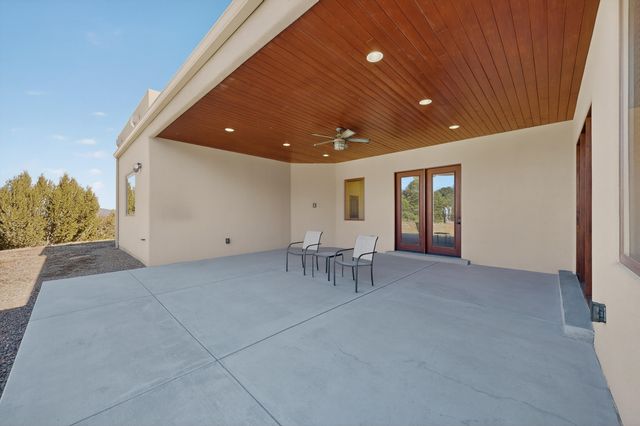 39 Nature Pointe Drive, Tijeras, NM 87059