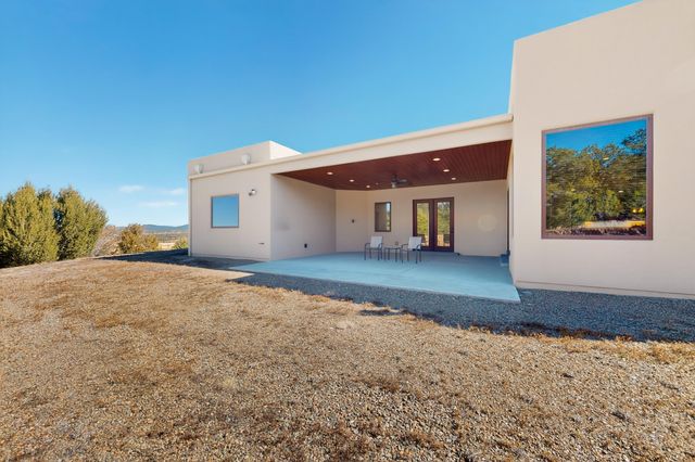 39 Nature Pointe Drive, Tijeras, NM 87059