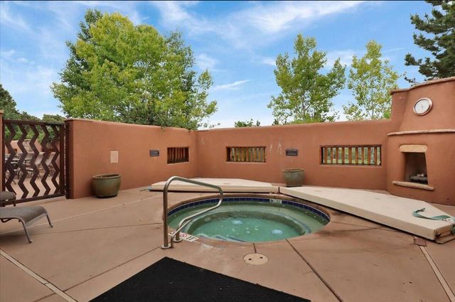 39 Nature Pointe Drive, Tijeras, NM 87059