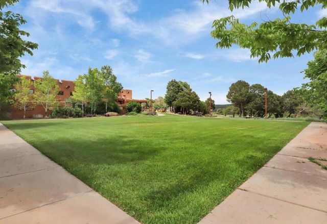 39 Nature Pointe Drive, Tijeras, NM 87059