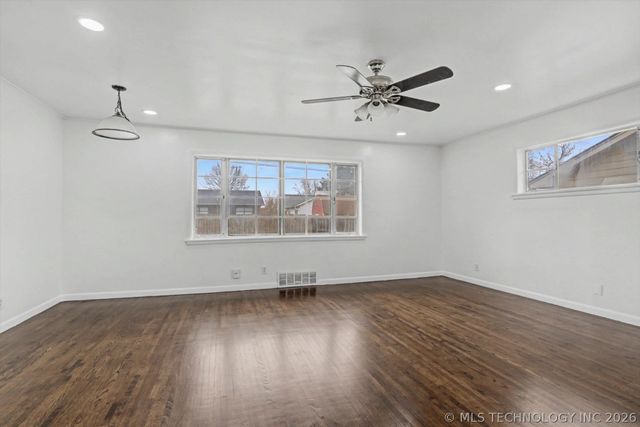 5943 E 25th Street, Tulsa, OK 74114