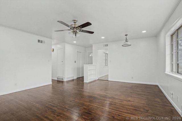 5943 E 25th Street, Tulsa, OK 74114