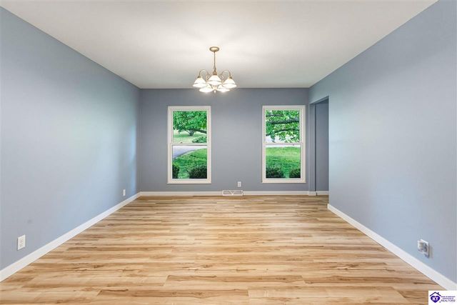 531 Rose Creek Drive, Radcliff, KY 40160