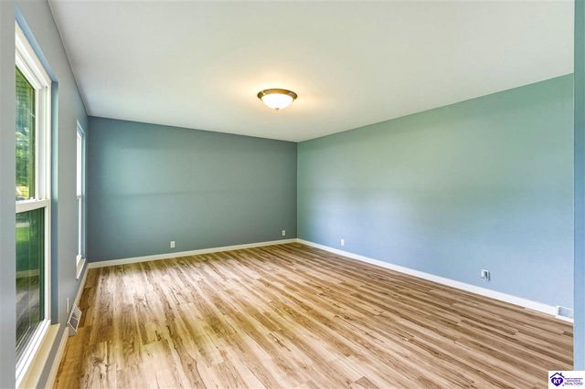 531 Rose Creek Drive, Radcliff, KY 40160